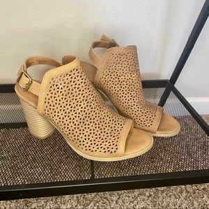 Universal Thread Block Heel Sandals